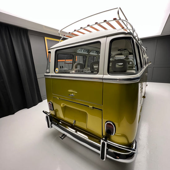 1975 Volkswagen Microbus Deluxe Samba 23 window