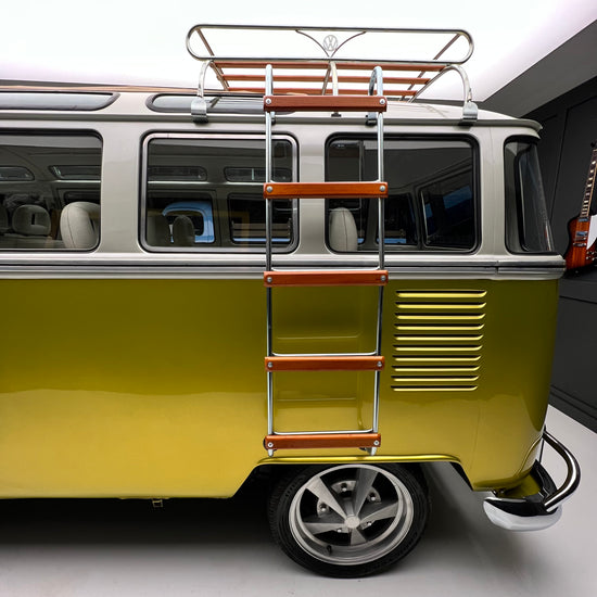 1975 Volkswagen Microbus Deluxe Samba 23 window